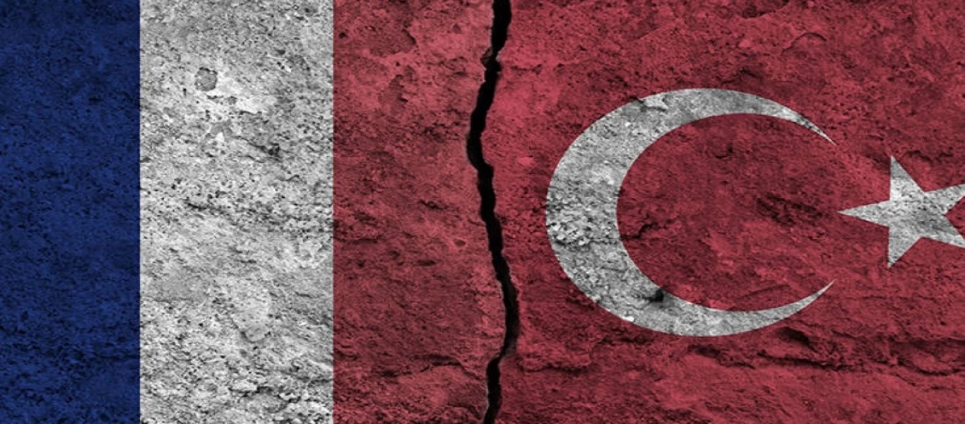 Άγκυρα κατά Παρισιού για Λιβύη: «Σκοτεινές και ανεξήγητες οι γαλλικές ενέργειες»